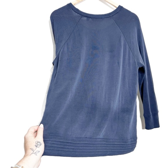 Athleta Women's Serenity Criss Cross Grey Crewneck Athletic Sweatshirt Sweater - Picture 11 of 16